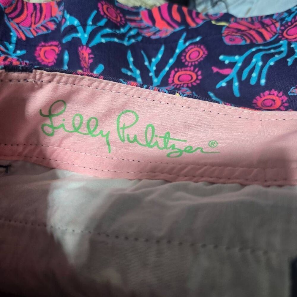 Lilly Pulitzer Womens Size 4 Bright Navy Jammin' Fish Callahan Shorts - Picture 4 of 6